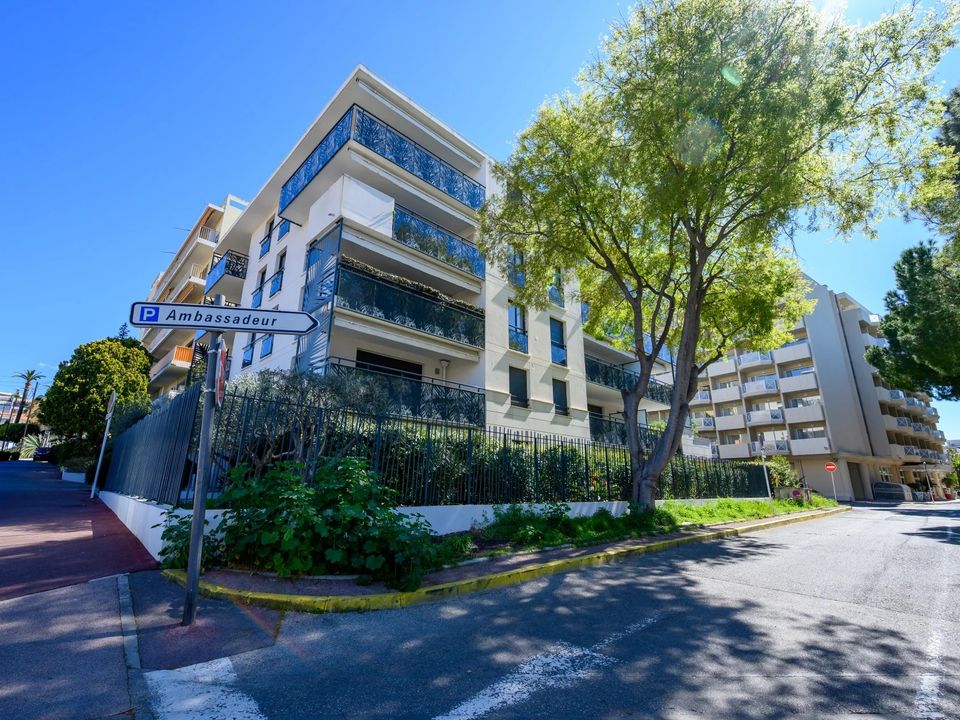 Lejlighed i Juan-les-Pins, Alpes-Maritimes - foto 1