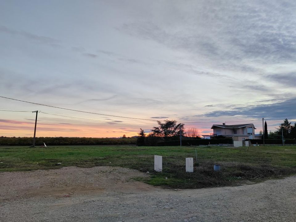 Tomt i Granges-Les-Beaumont, Drome - bilde 1