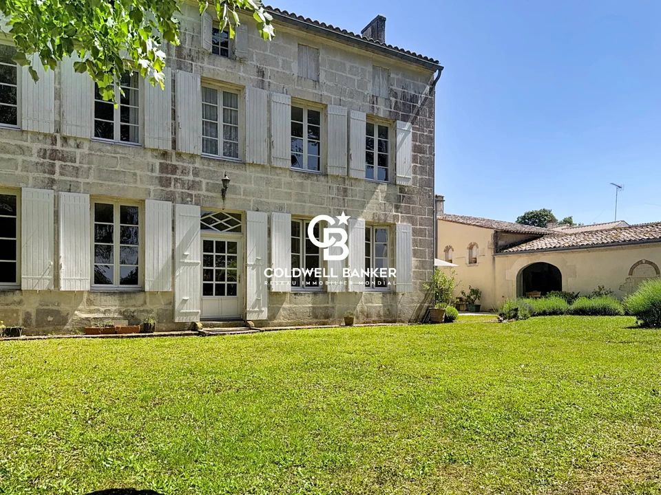 Villa i Saint-Genis-De-Saintonge, Charente-Maritime - foto 1