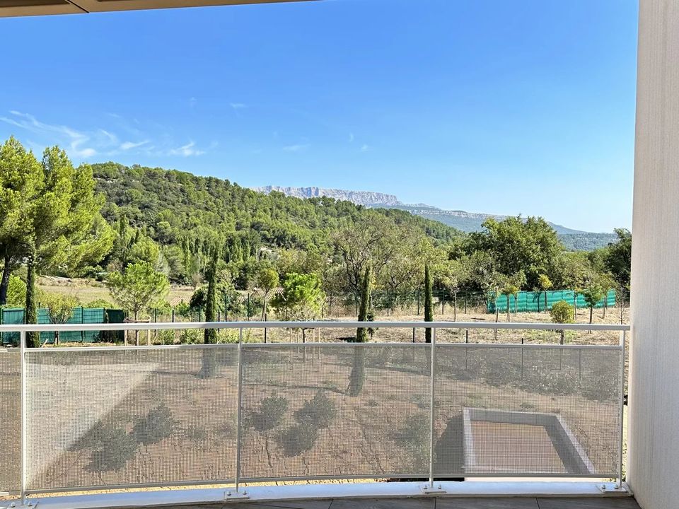 Lejlighed i Meyreuil, Bouches-du-Rhone - foto 1