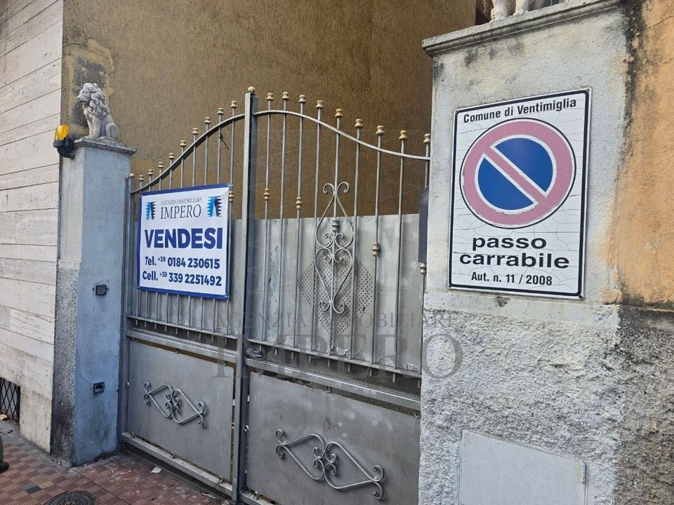 Erhvervsejendom i Ventimiglia, Imperia - foto 1