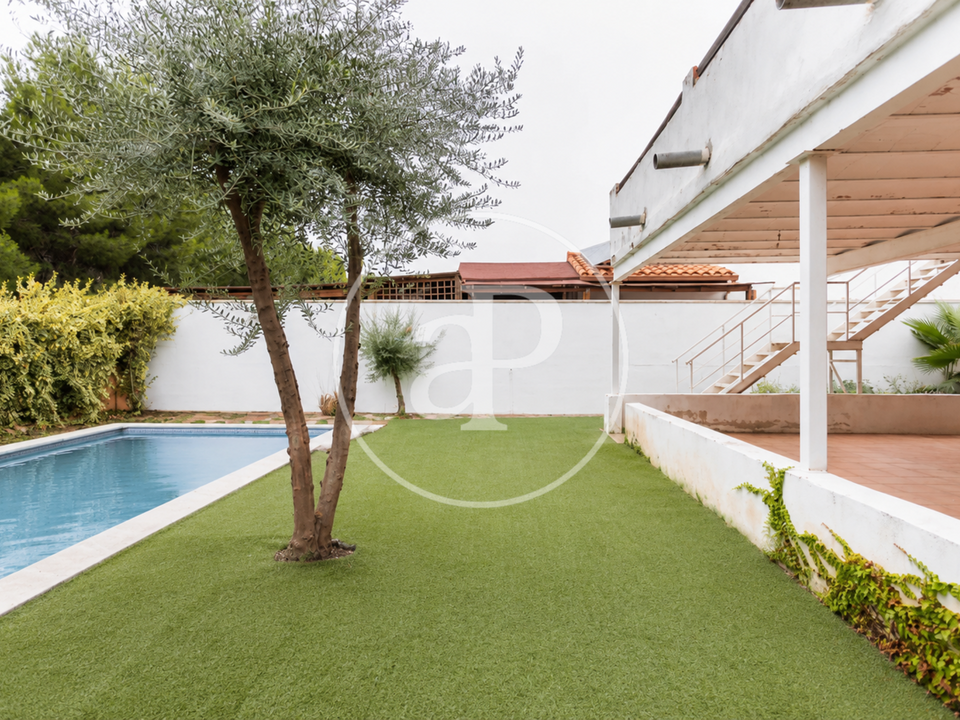 Villa i Riba-Roja De Turia, Valencia - foto 1