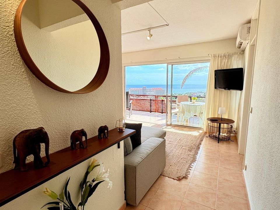 Bungalow in San Bartolome De Tirajana, Gran Canaria - photo 4