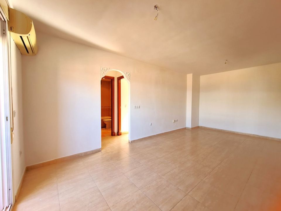 Villa i San Luis De Sabinillas, Malaga - foto 4