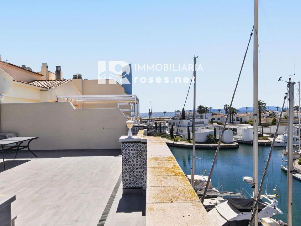 Lejlighed i Empuriabrava, Gerona - foto 3