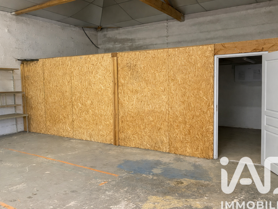 Garage i Saint-Pierre-Laval, Allier - foto 4