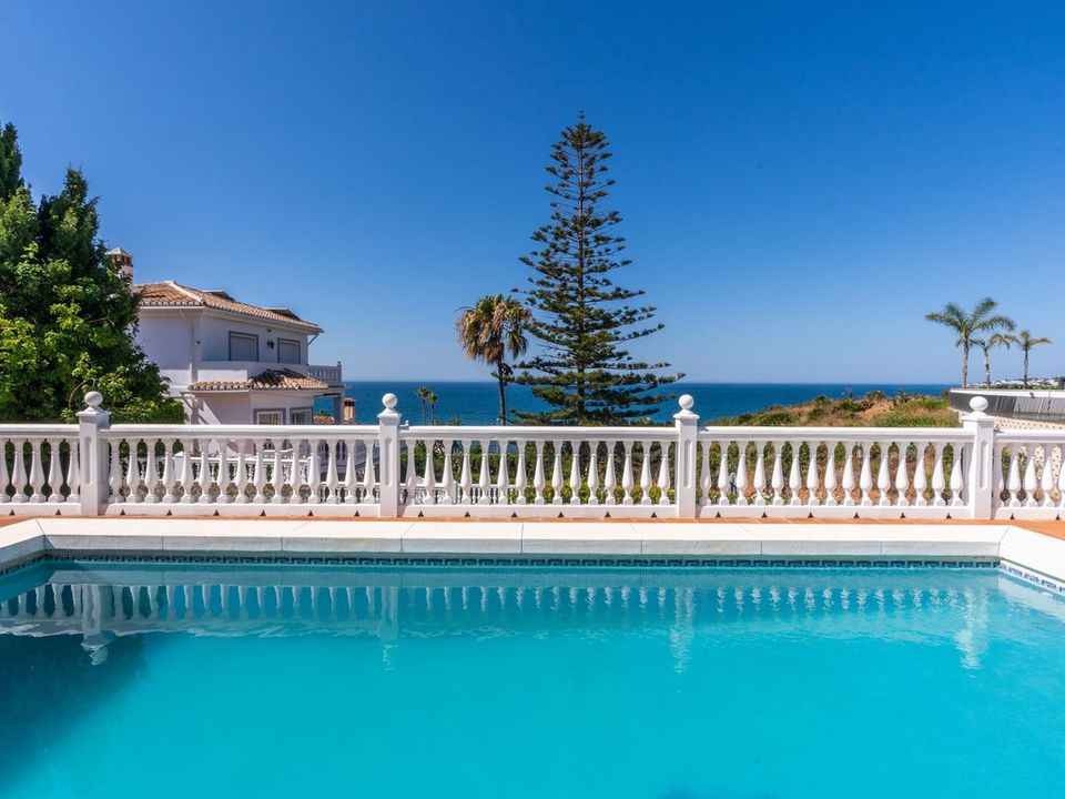 Villa en El Chaparral, Malaga - foto 3