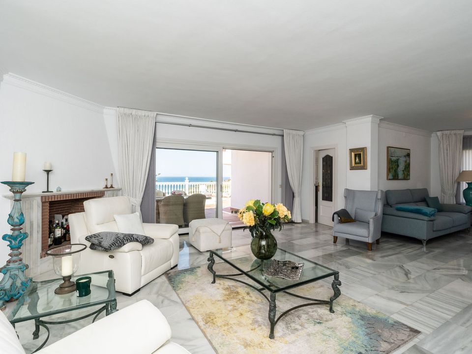 Villa en El Chaparral, Malaga - foto 4