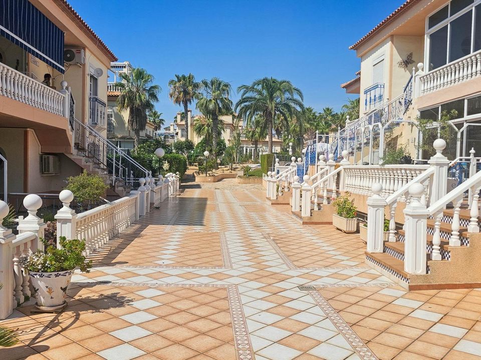Bungalow i Orihuela Costa, Alicante - foto 1