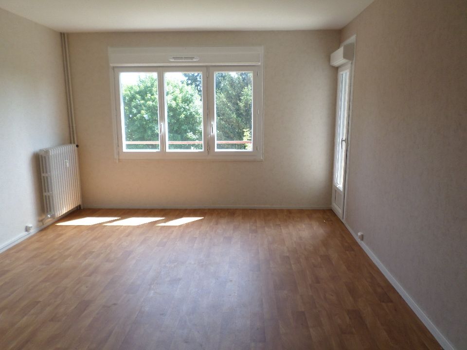 Lejlighed i Charny-Oree-de-Puisaye, Yonne - foto 1
