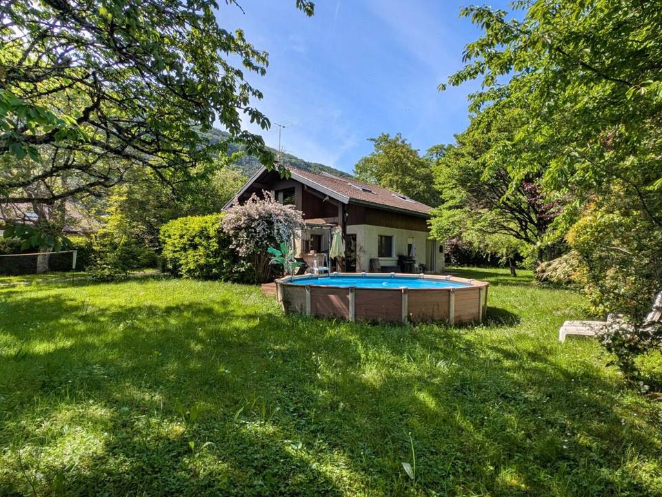 Villa i Sevrier, Haute-Savoie - bilde 1
