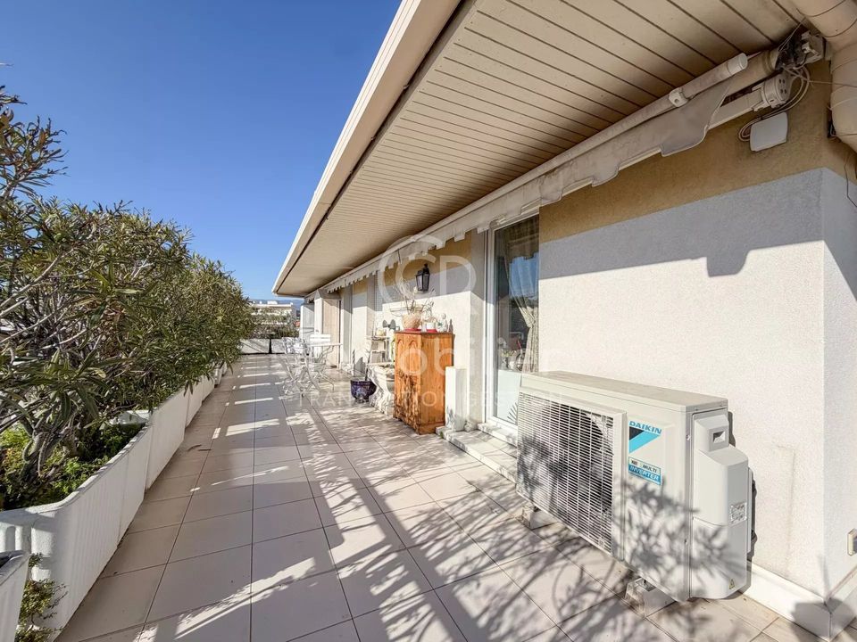 Lejlighed i Cannes-la-Bocca, Alpes-Maritimes - foto 4