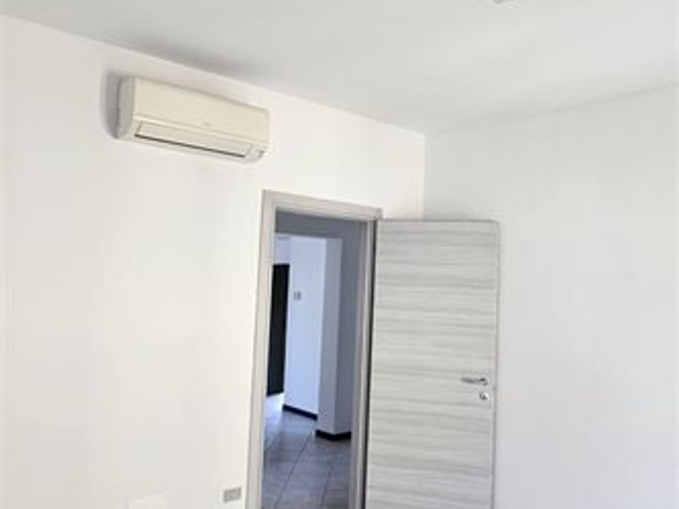 Commercial property in Trezzo sull'Adda, Milan - photo 5