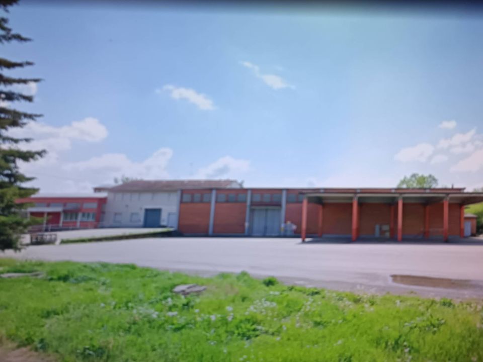 L'establiment comercial a Montiglio Monferrato, Asti - foto 2