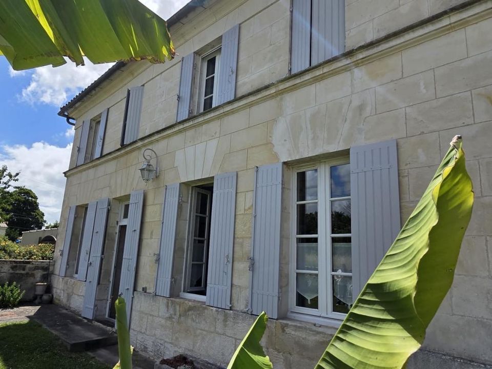 Villa in Saint-Fort-sur-Gironde, Charente-Maritime - foto 1