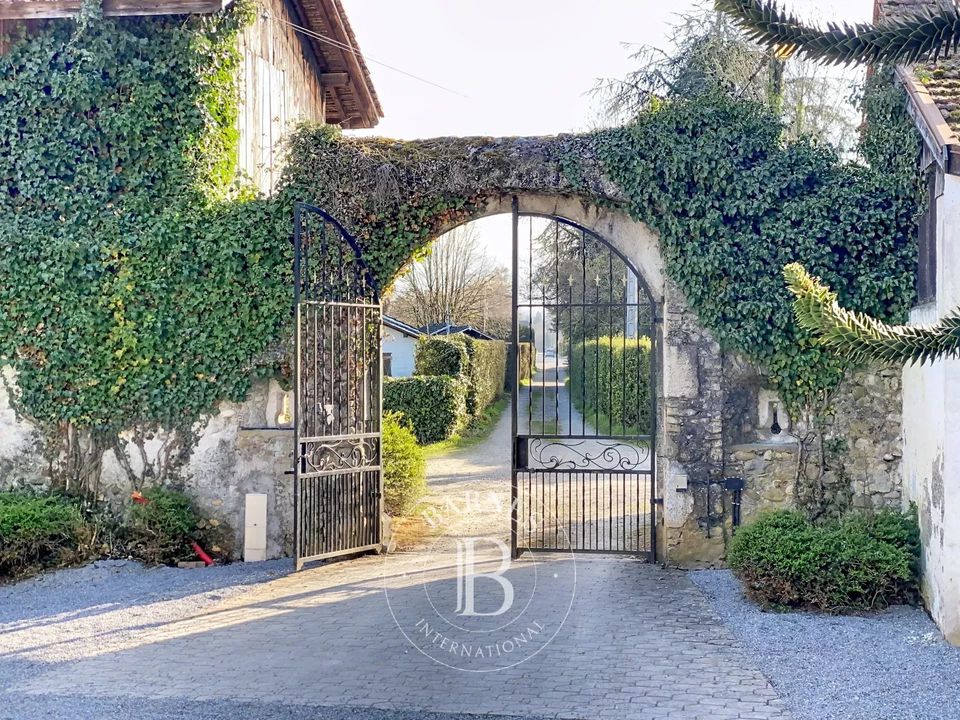 Villa i Thonon-les-Bains, Haute-Savoie - foto 1