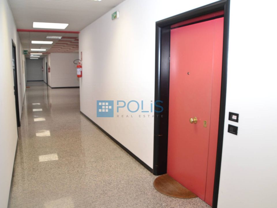 Commercial property in Noventa Padovana, Padua - photo 2