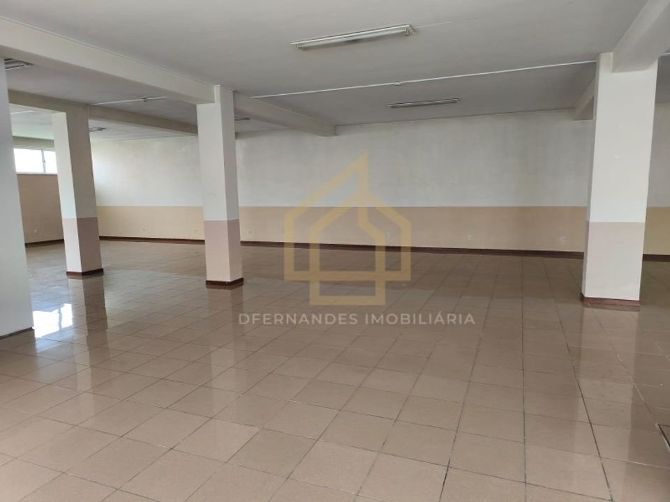 L'establiment comercial a Pousa, Braga - foto 3