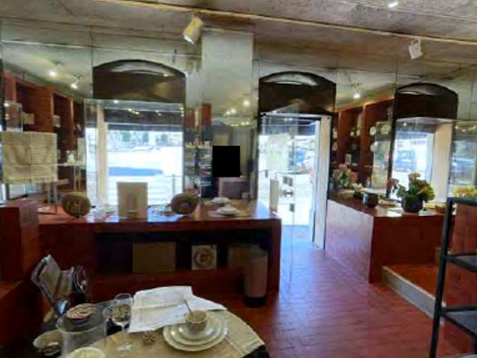 L'establiment comercial a Maniago, Pordenone - foto 2