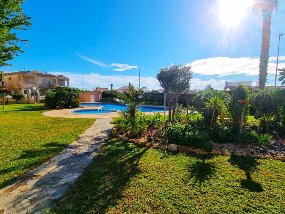 Byhus i La Zenia, Alicante - foto 1