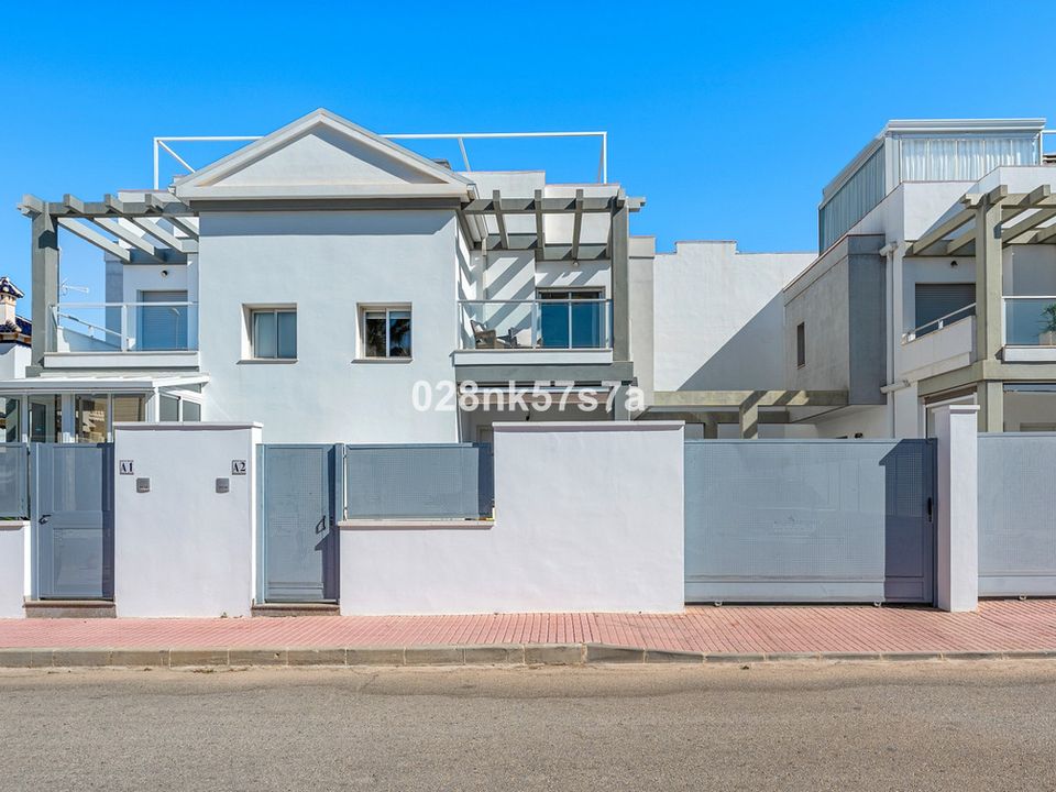 Byhus i La Florida (Orihuela Costa), Alicante - foto 4
