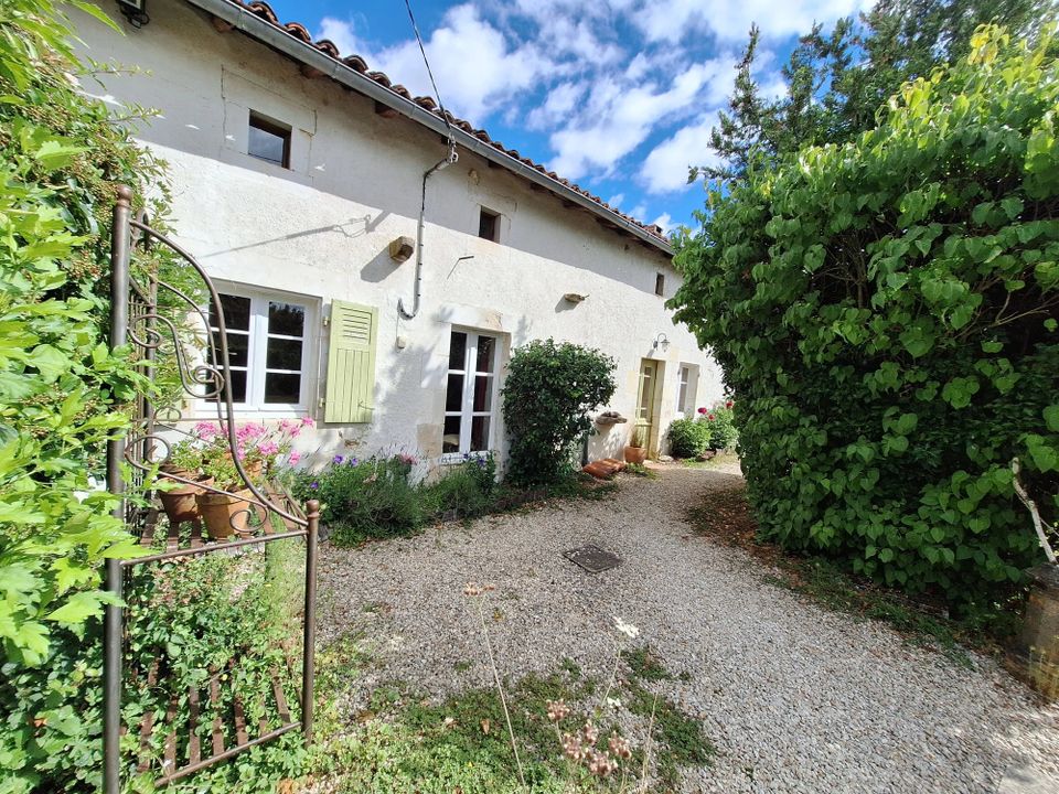 Villa i Genouille, Vienne - foto 1