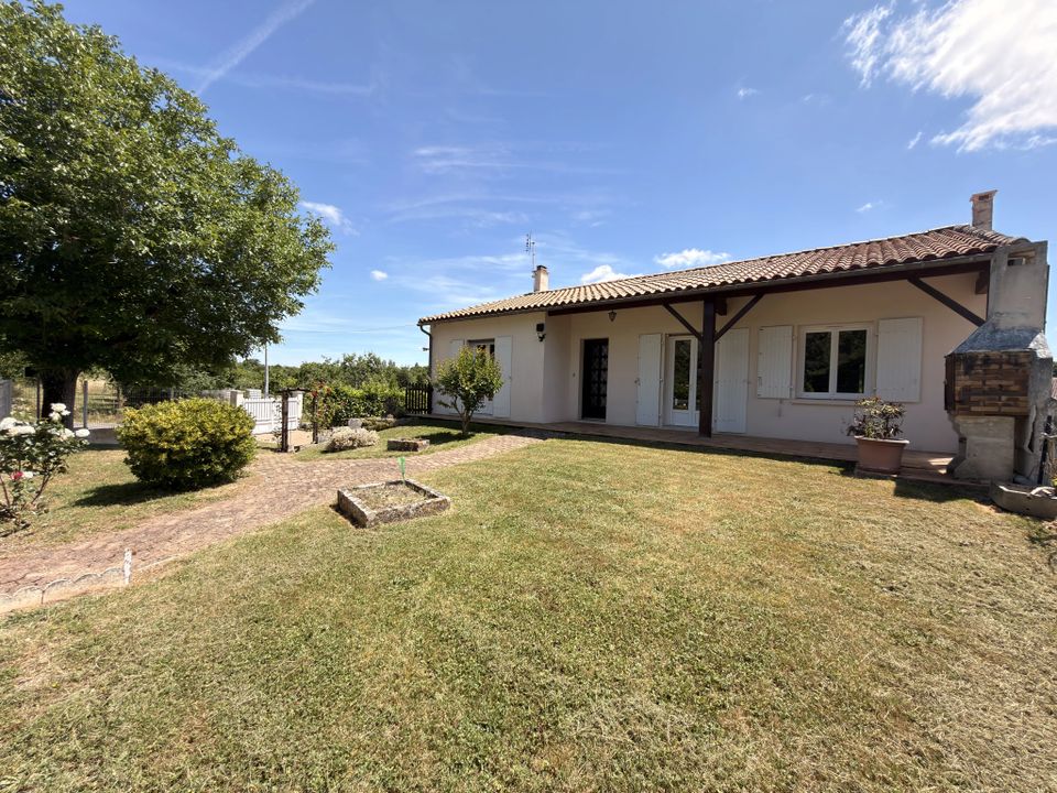 Villa in Villefagnan, Charente - foto 1