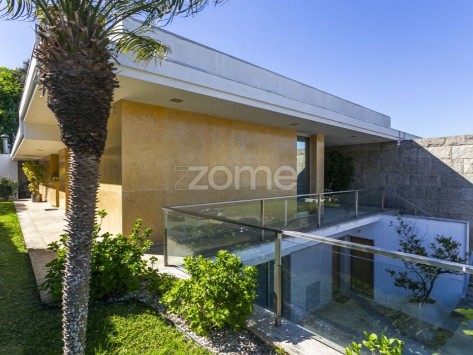 Villa i Oliveira de Azemeis, Aveiro - foto 1