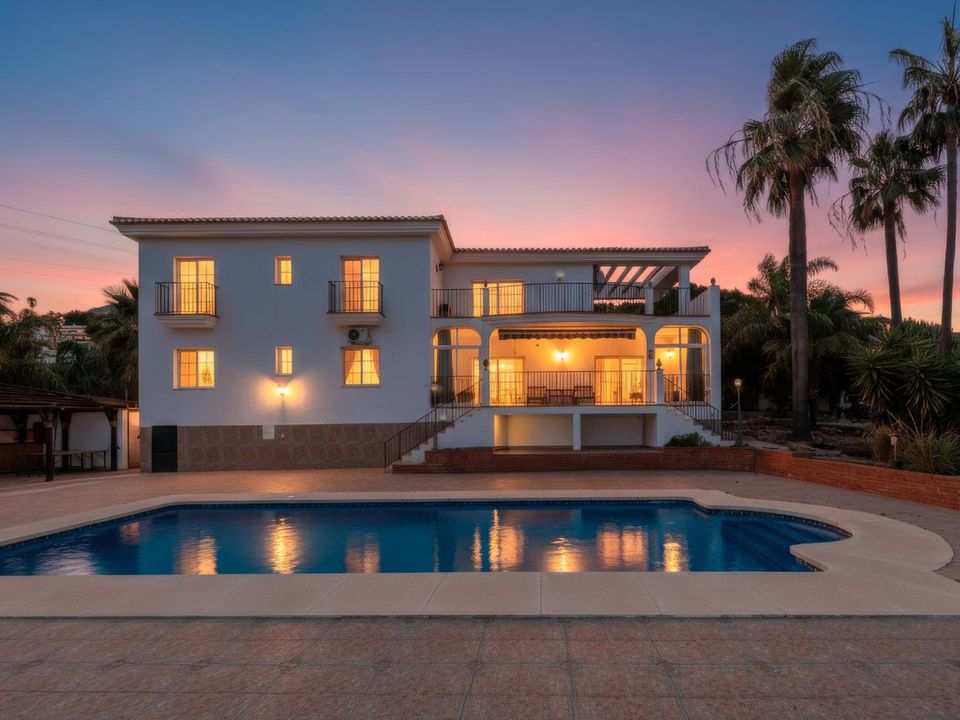 Villa i Benalmadena, Malaga - foto 1