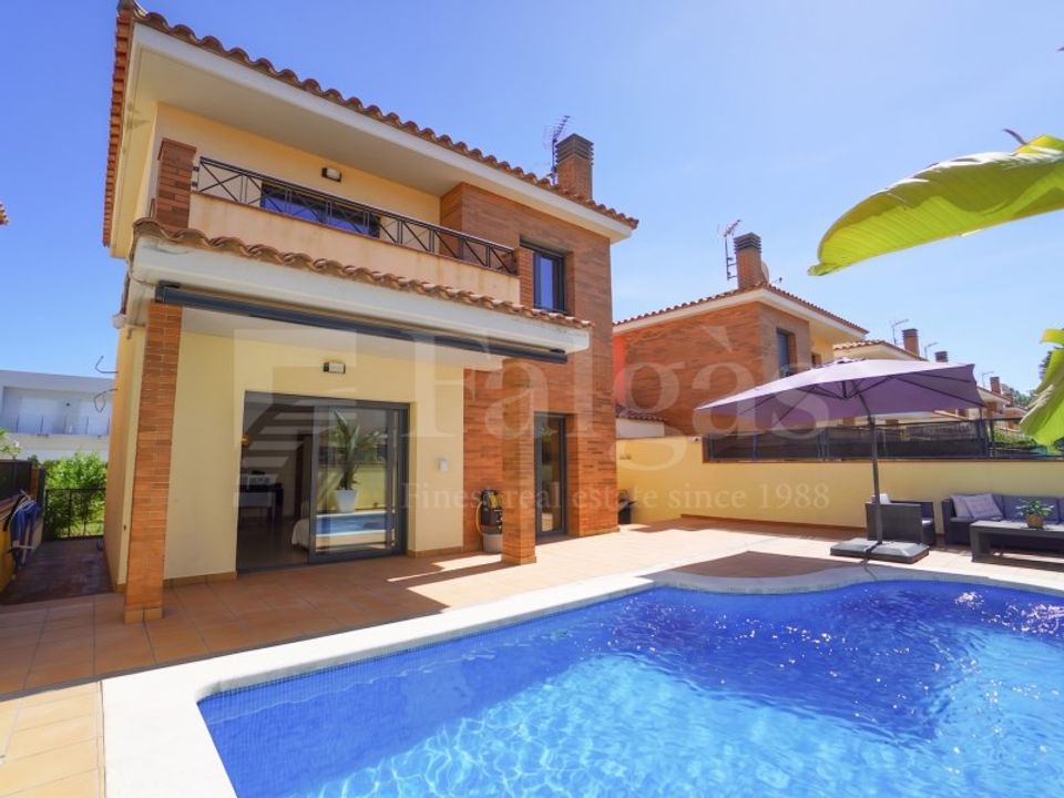 Villa i Empuriabrava, Gerona - foto 1