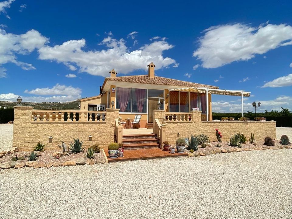 Villa i Pinoso, Alicante - foto 1