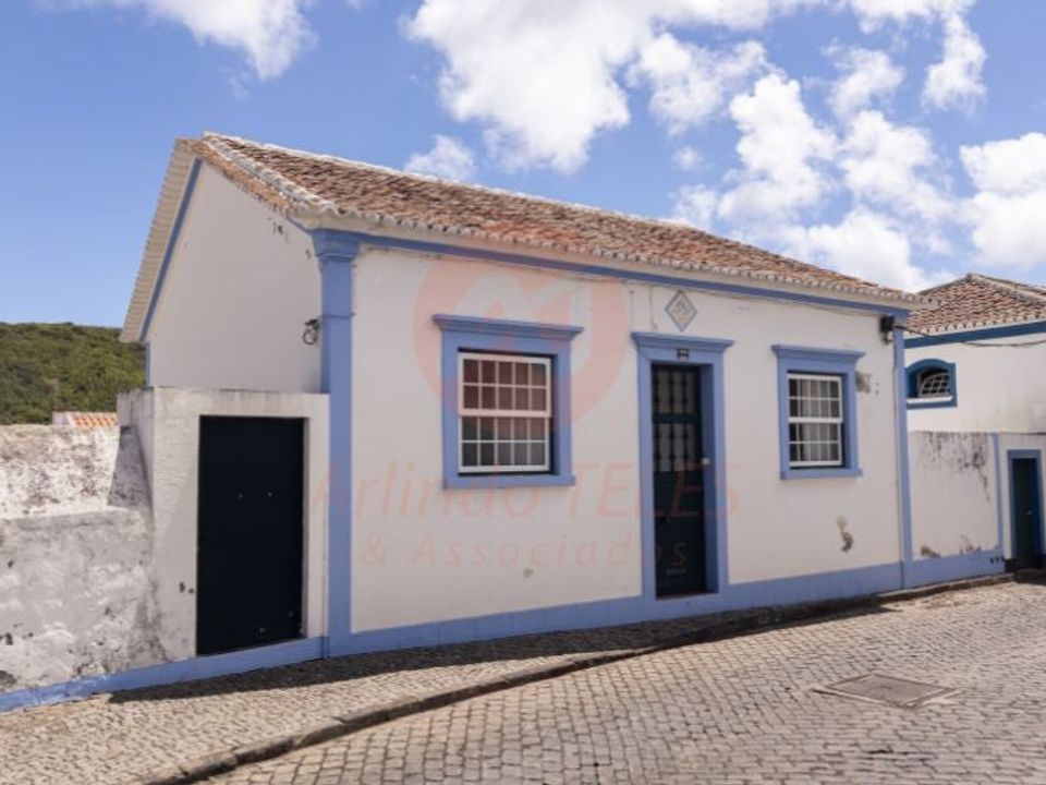 Casa unifamiliar a Vila da Praia da Vitoria, Terceira - foto 1