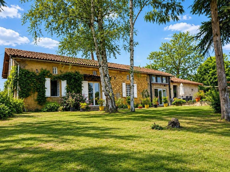 Villa in Villecomtal-sur-Arros, Gers - foto 1