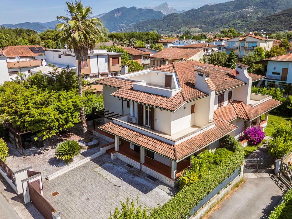 Villa i Montignoso, Massa and Carrara - foto 1