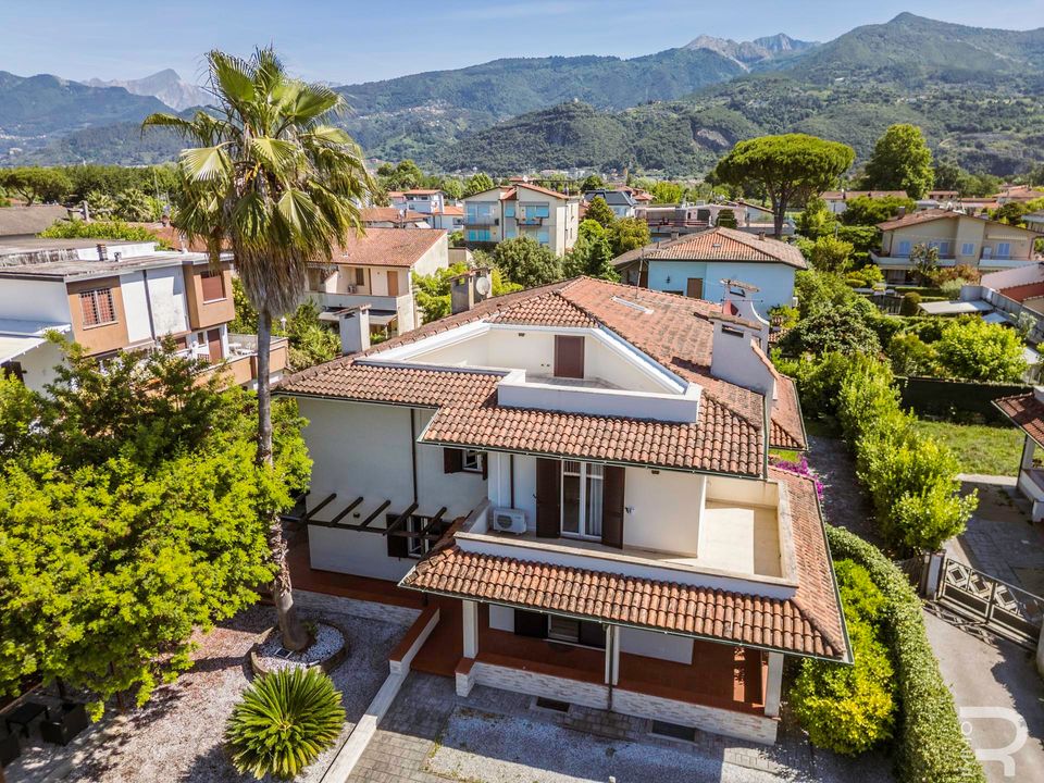 Villa i Montignoso, Massa and Carrara - foto 2