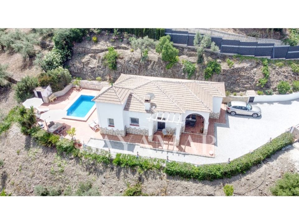 Villa i Sayalonga, Malaga - foto 1