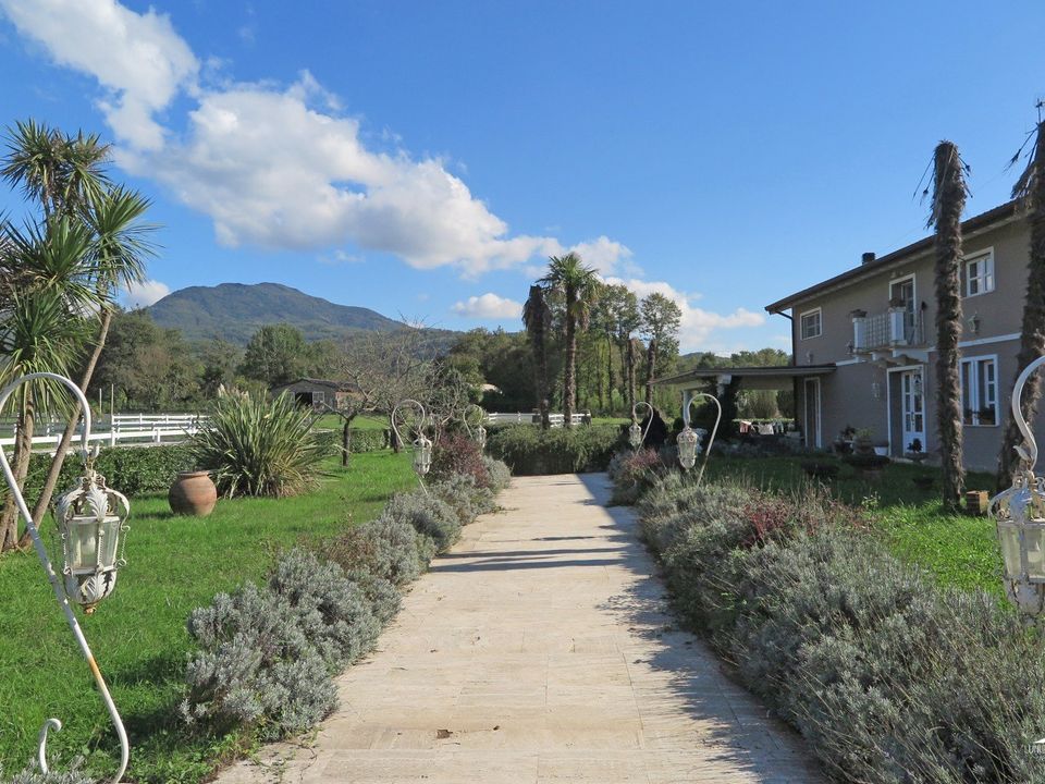 Erhvervsejendom i Villafranca in Lunigiana, Massa and Carrara - foto 4