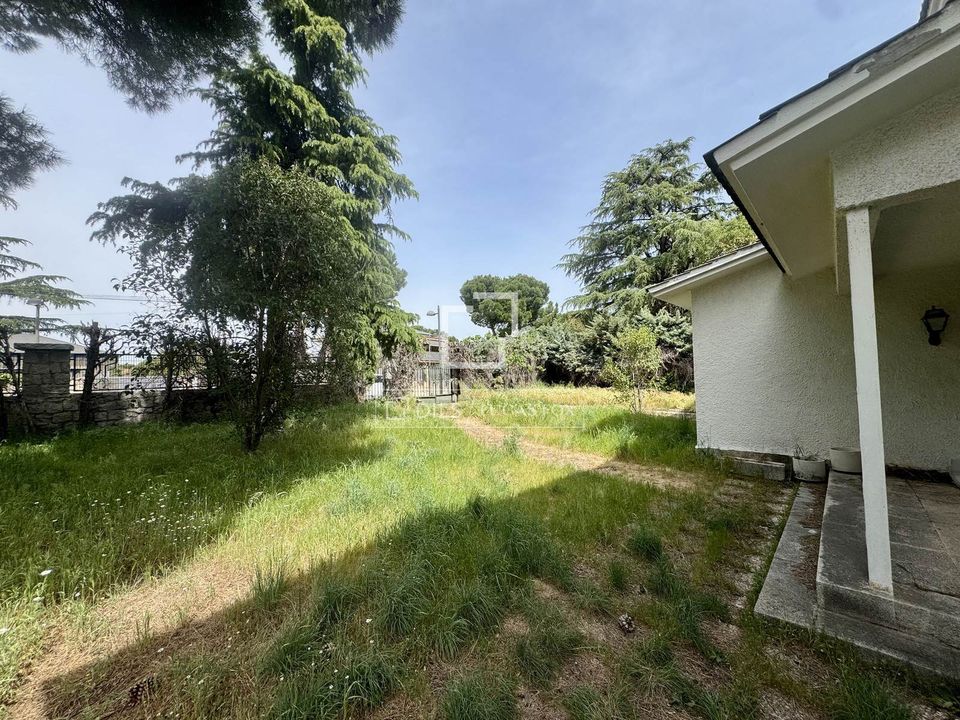 Villa in Boadilla Del Monte, Madrid - foto 1