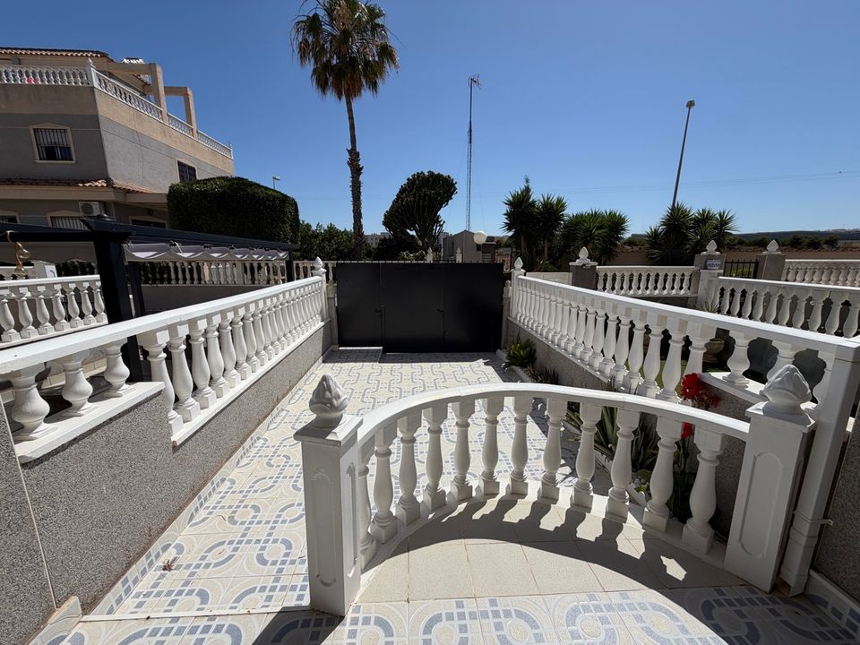 Byhus i Playa Flamenca, Alicante - foto 2
