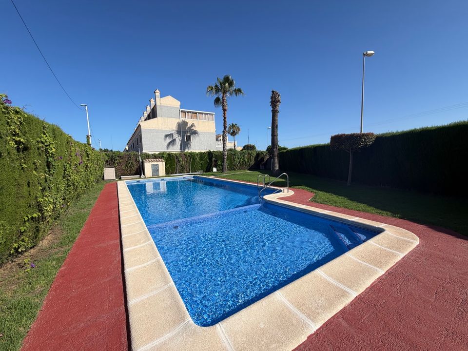 Byhus i Playa Flamenca, Alicante - foto 4