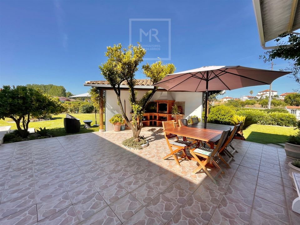 Villa in Anadia, Aveiro - foto 1