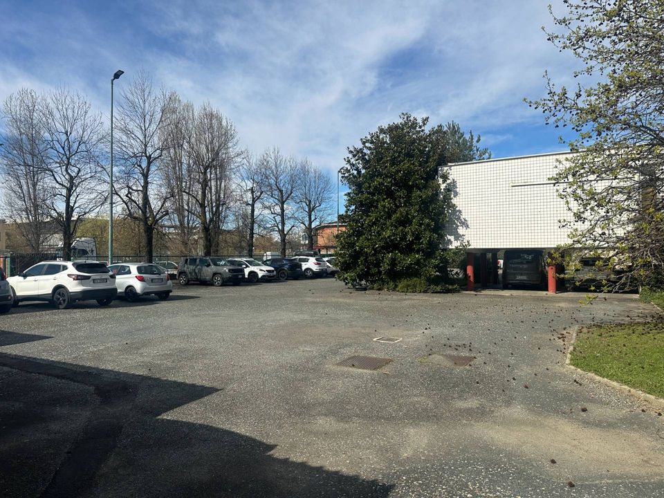 L'establiment comercial a Settimo Torinese, Turin - foto 3
