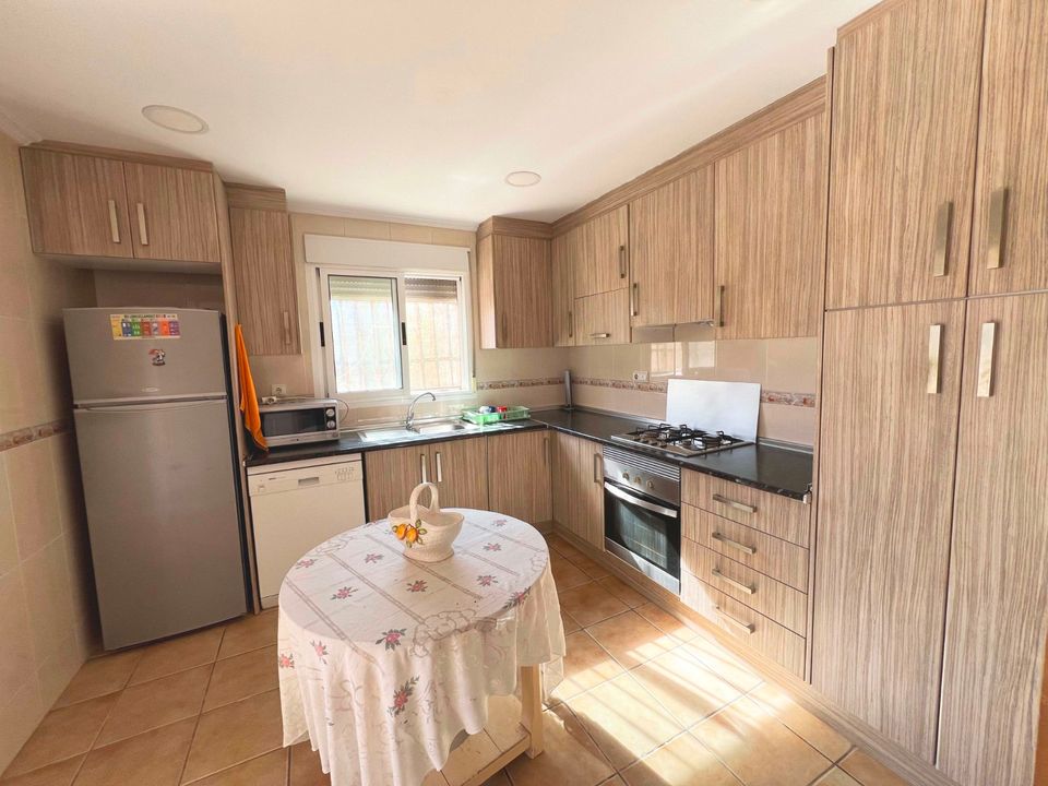 Villa - Hondon De Los Frailes, Alicante - photo 4