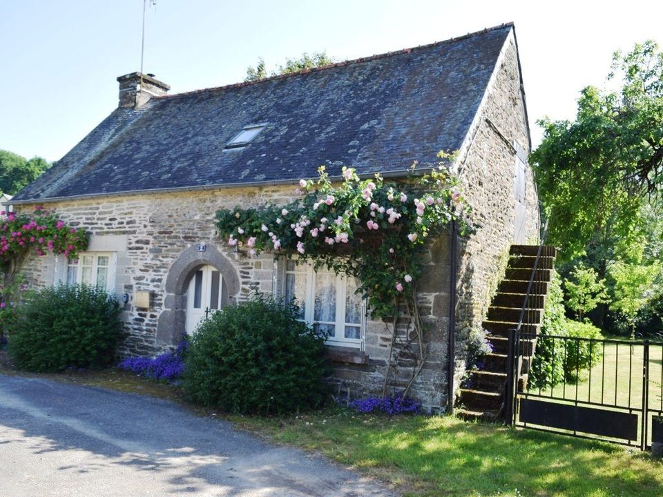 Villa in Plélauff, Cotes-d'Armor - foto 1