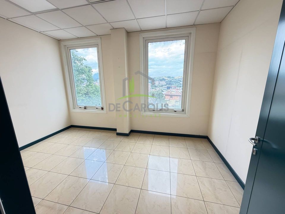 Erhvervsejendom i Ascoli Piceno, Ascoli Piceno - foto 1