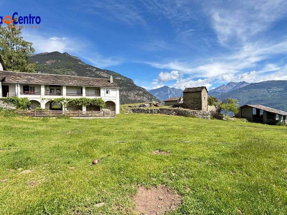 Villa i Issogne, Aosta Valley - bilde 1