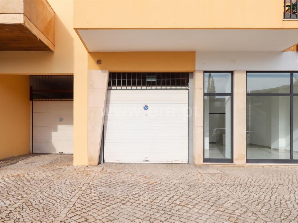 Garage i Torres Vedras, Lisbon - foto 1