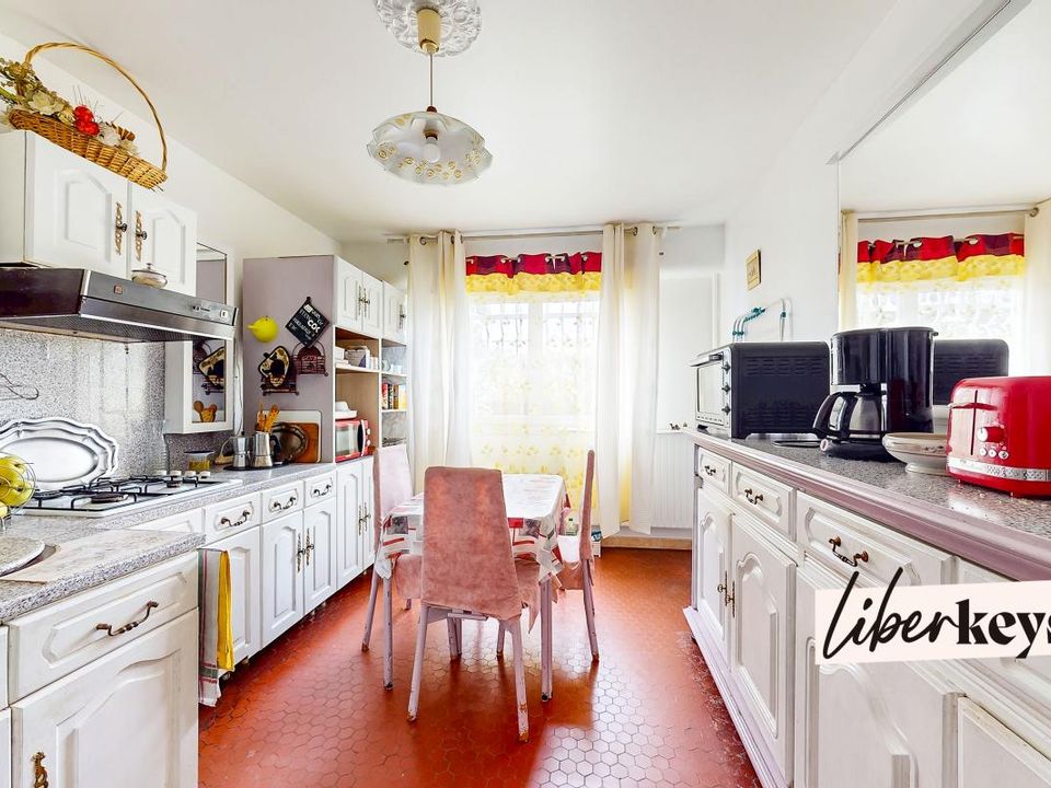 Lejlighed i Clichy-sous-Bois, Seine-Saint-Denis - foto 4
