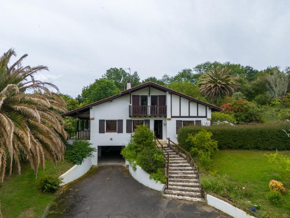 Villa en Saint-Pee-sur-Nivelle, Pyrenees-Atlantiques - foto 1