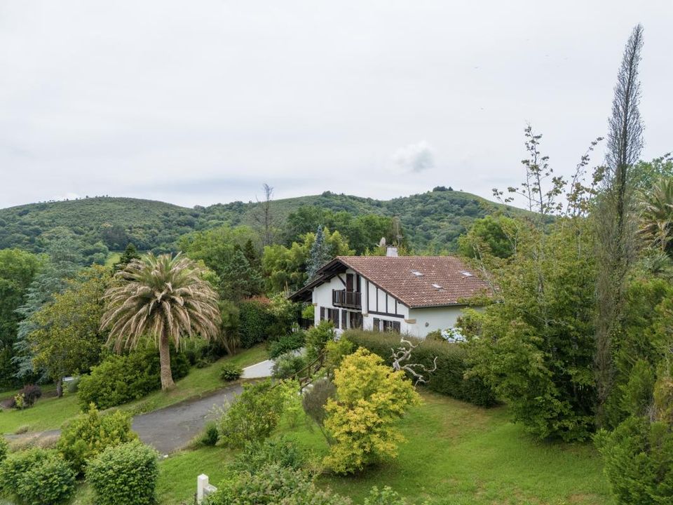 Villa en Saint-Pee-sur-Nivelle, Pyrenees-Atlantiques - foto 2